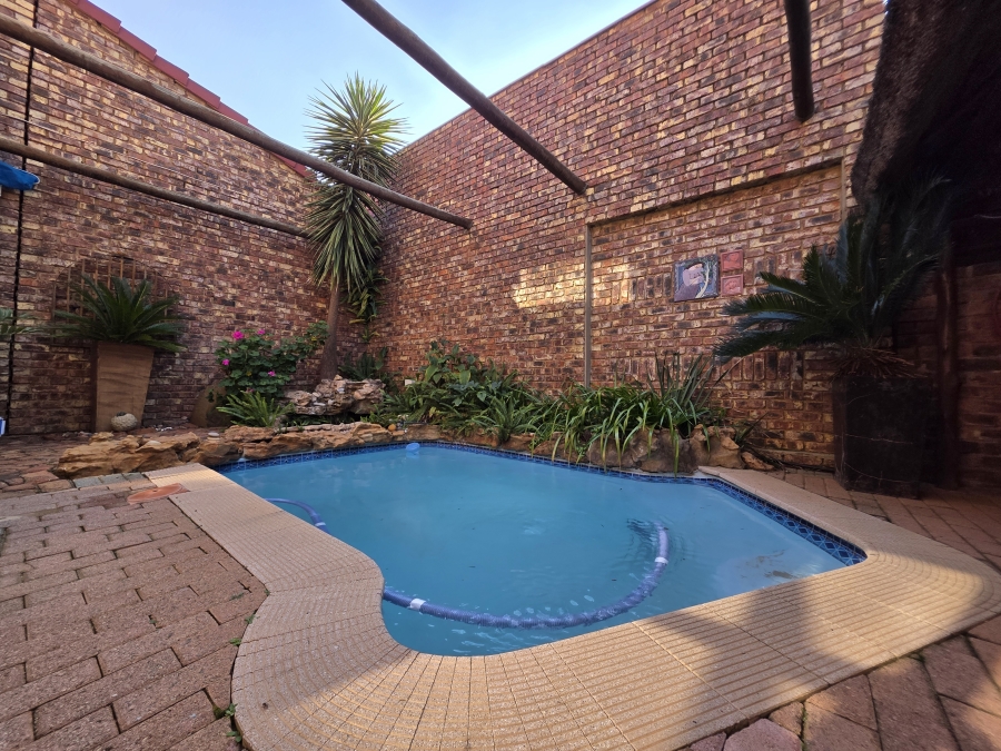 3 Bedroom Property for Sale in Riebeeckstad Free State